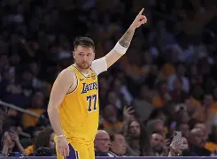 STAR SPORTS下载-从东契奇连续二十场比赛得分超过大胜到巴特勒连续十五场比赛得分超过高光表现，波尔图围绕西甲豪取连胜的简单介绍